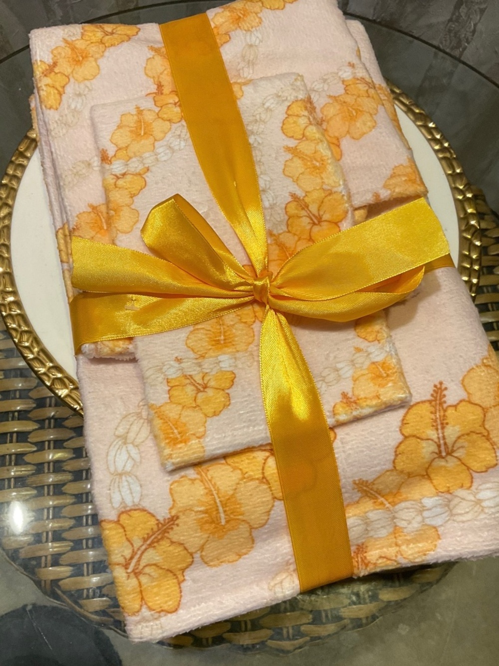 Puakenikeni Towel Set of 3 NWT